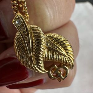 NE10 Christian Dior leaf CD logo necklace